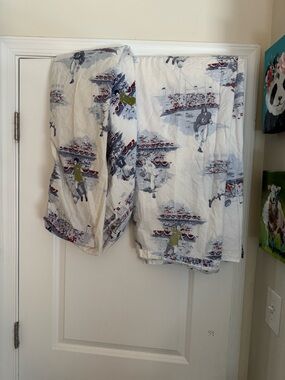 Pottery Barn kids sheet set twin